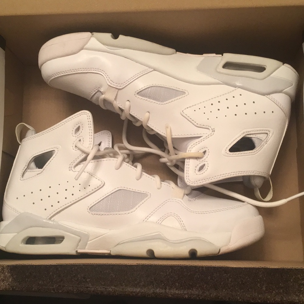 All white Jordan’s
